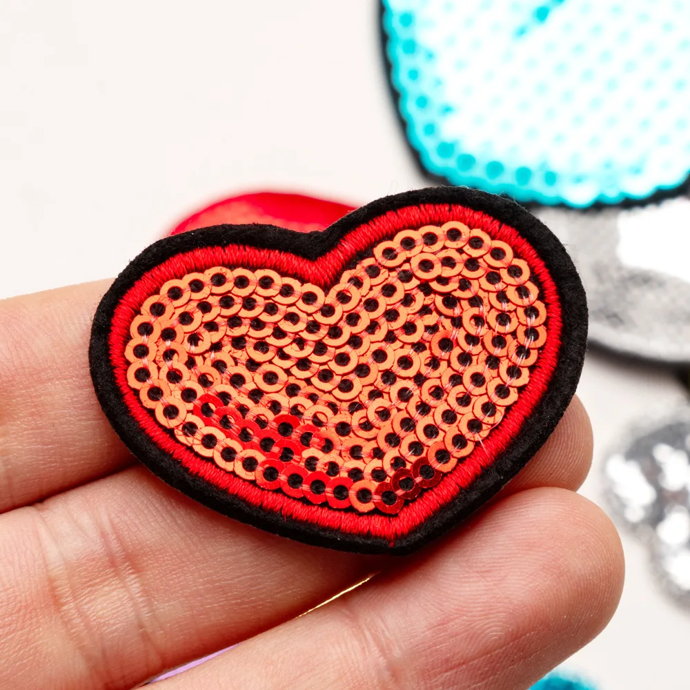 Parche bordado corazón lentejuelas termoadhesivo para planchar - imagen 3