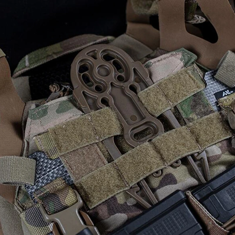 Vista frontal de la funda Kydex REDHUNT