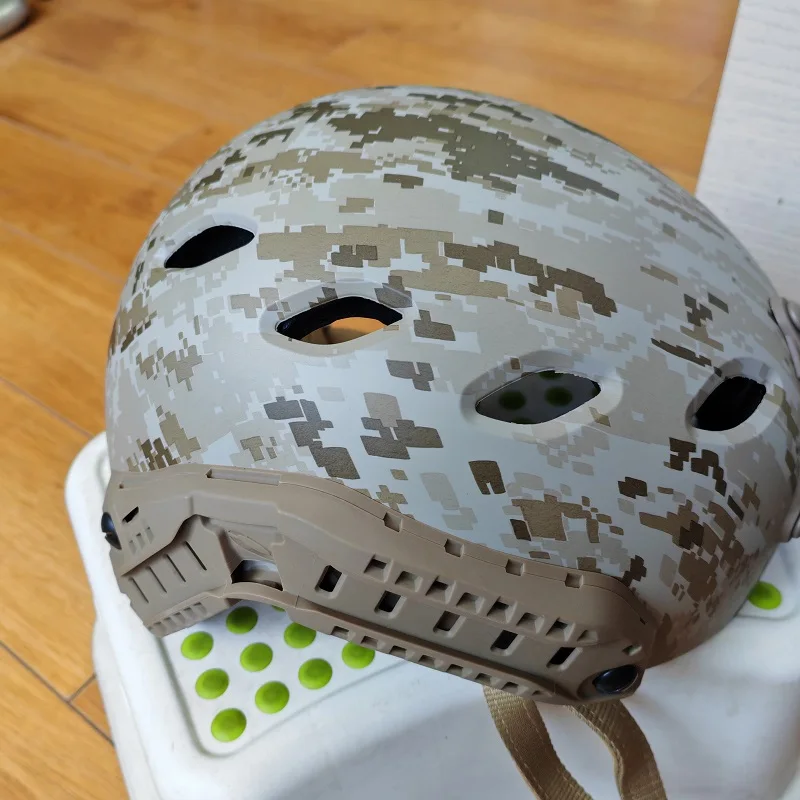 Ruirui AOR1 Casco táctico con orificios para exteriores - imagen 2