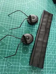 Soporte de montaje para casco de auriculares tácticos con clip