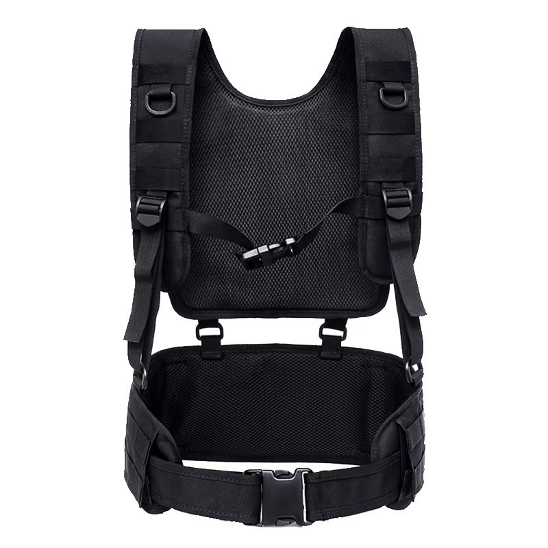 Sistema MOLLE y accesorios acoplados