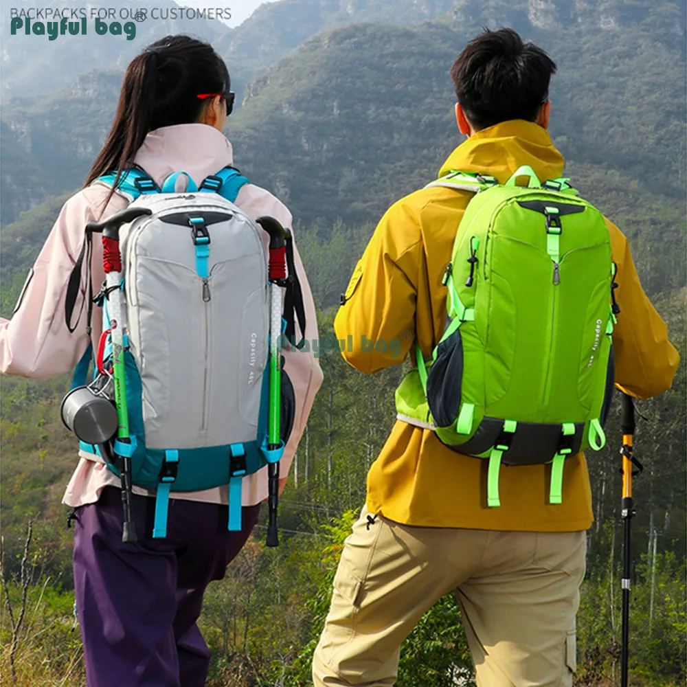 Mochila de senderismo resistente al agua de 40L en exteriores