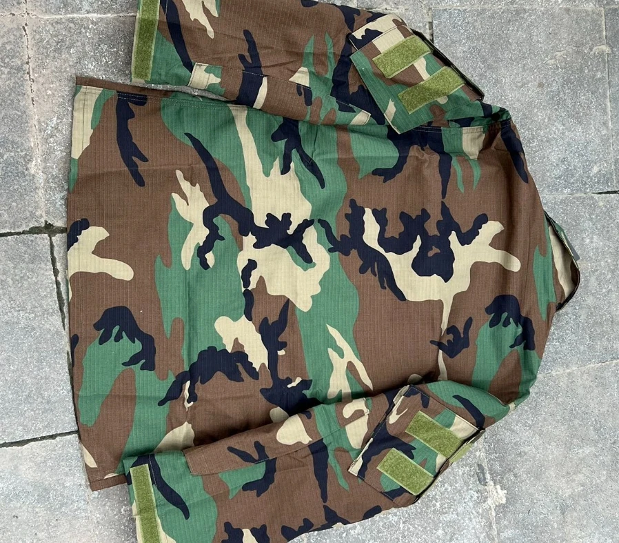 Chaqueta táctica camuflaje desierto rayas tigre ripstop