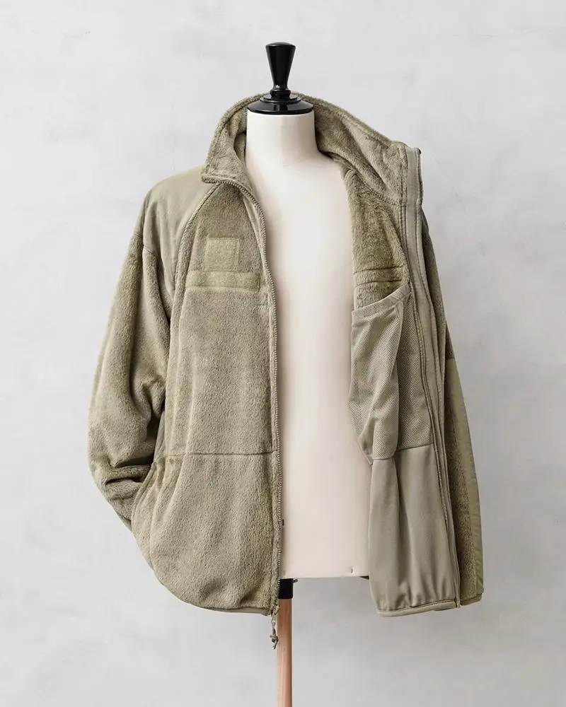 Chaqueta táctica en entorno exterior
