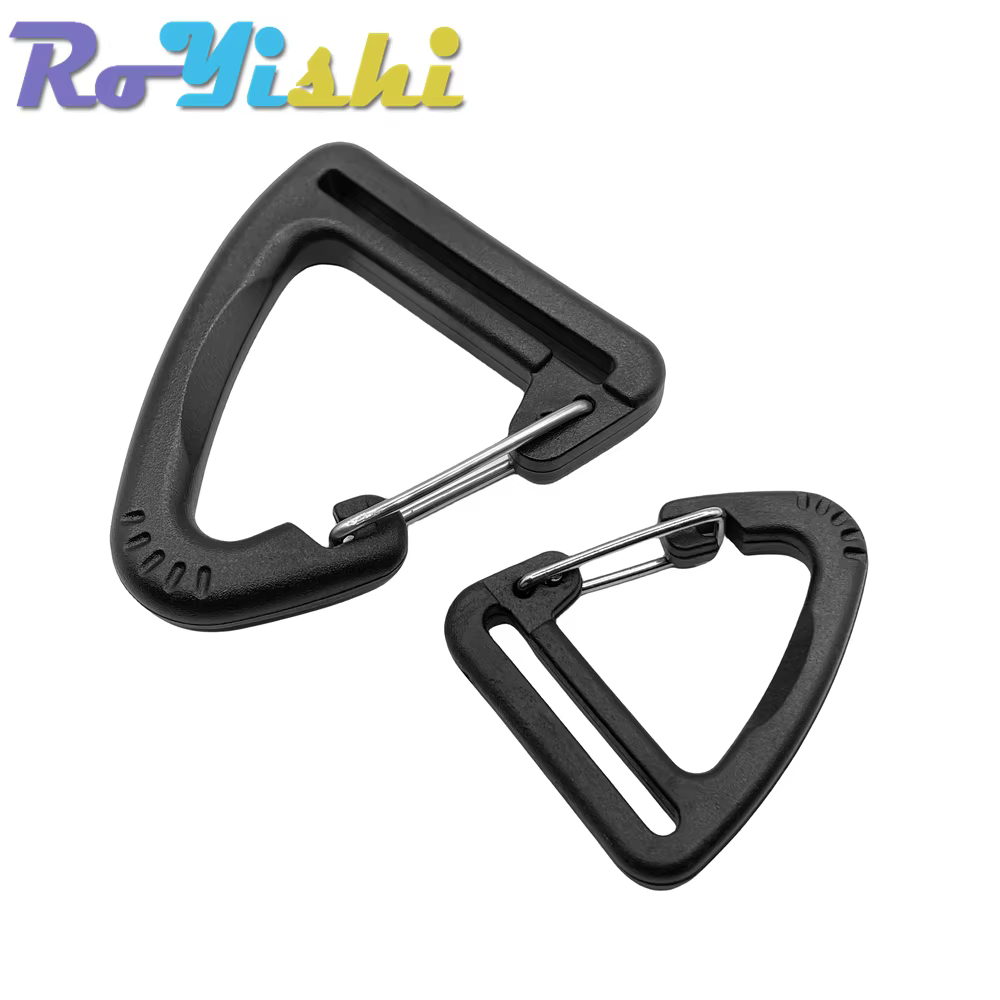 Mosquetón triangular de plástico con clip quickdraw para tu mochila