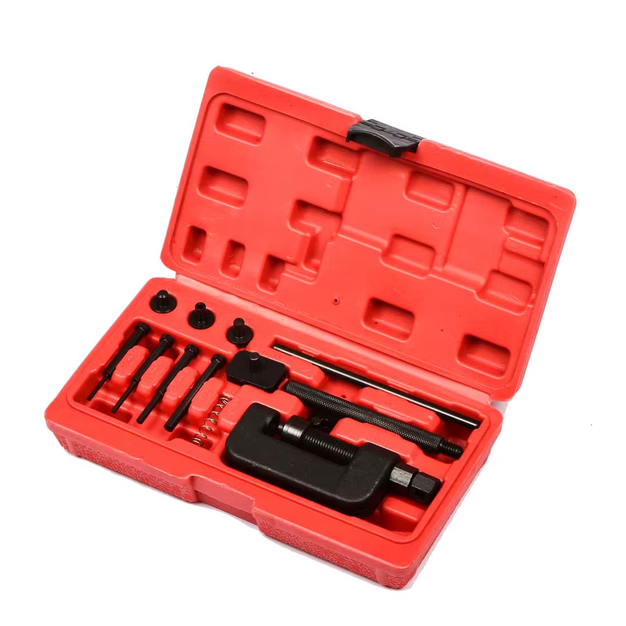 Uso del extractor de cadena en bicicleta