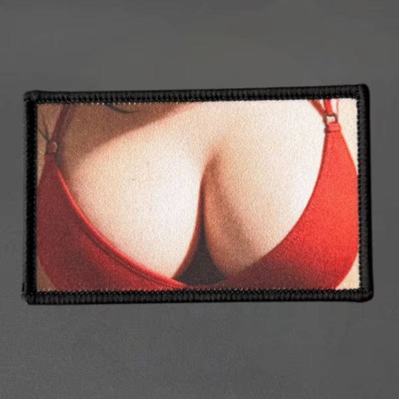 Parches divertidos y sarcásticos con estampado de chicas