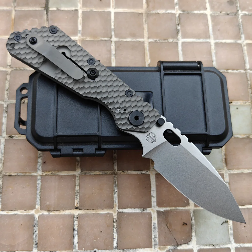 Cuchillo plegable JUFULE con mango de titanio y acabado en piedra