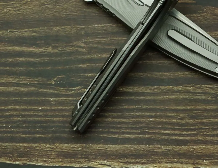 Cuchillo en contexto de uso EDC