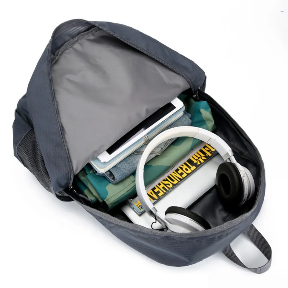 Mochila plegable ligera resistente, bolsillo trasero con cremallera - imagen 4