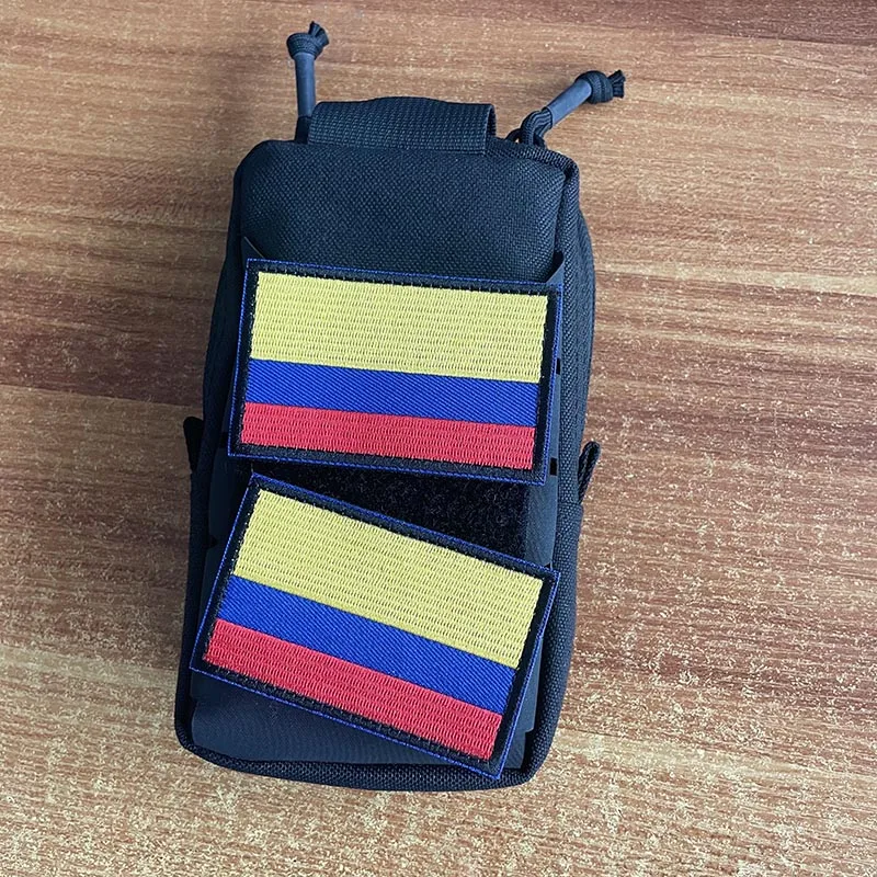 Insignia bordada bandera Colombia – Patch táctico hook loop para mochilas - imagen 5