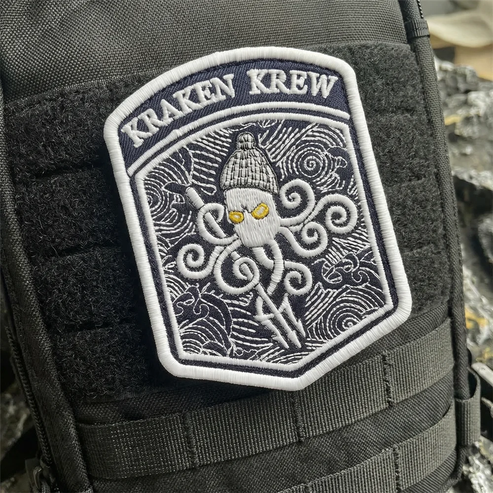 Parche táctico bordado kraken tridente y pulpo – luminoso para ropa - imagen 2