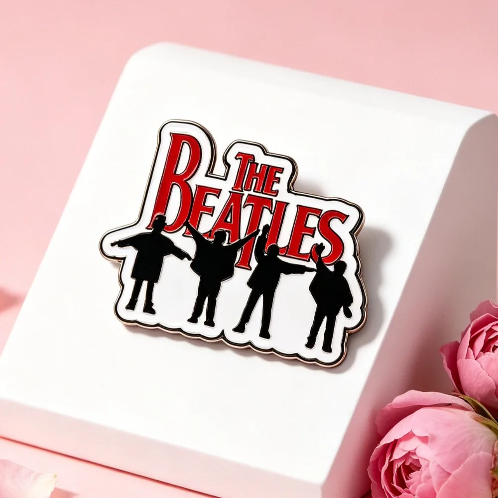 Pin esmaltado clásico The Beatles – broche para chaqueta y mochila