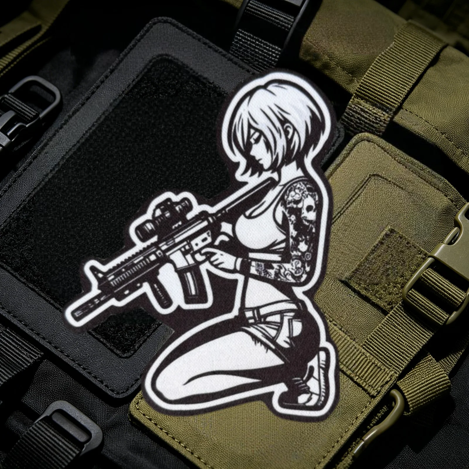 Parche táctico de chica anime con velcro para mochila - imagen 2