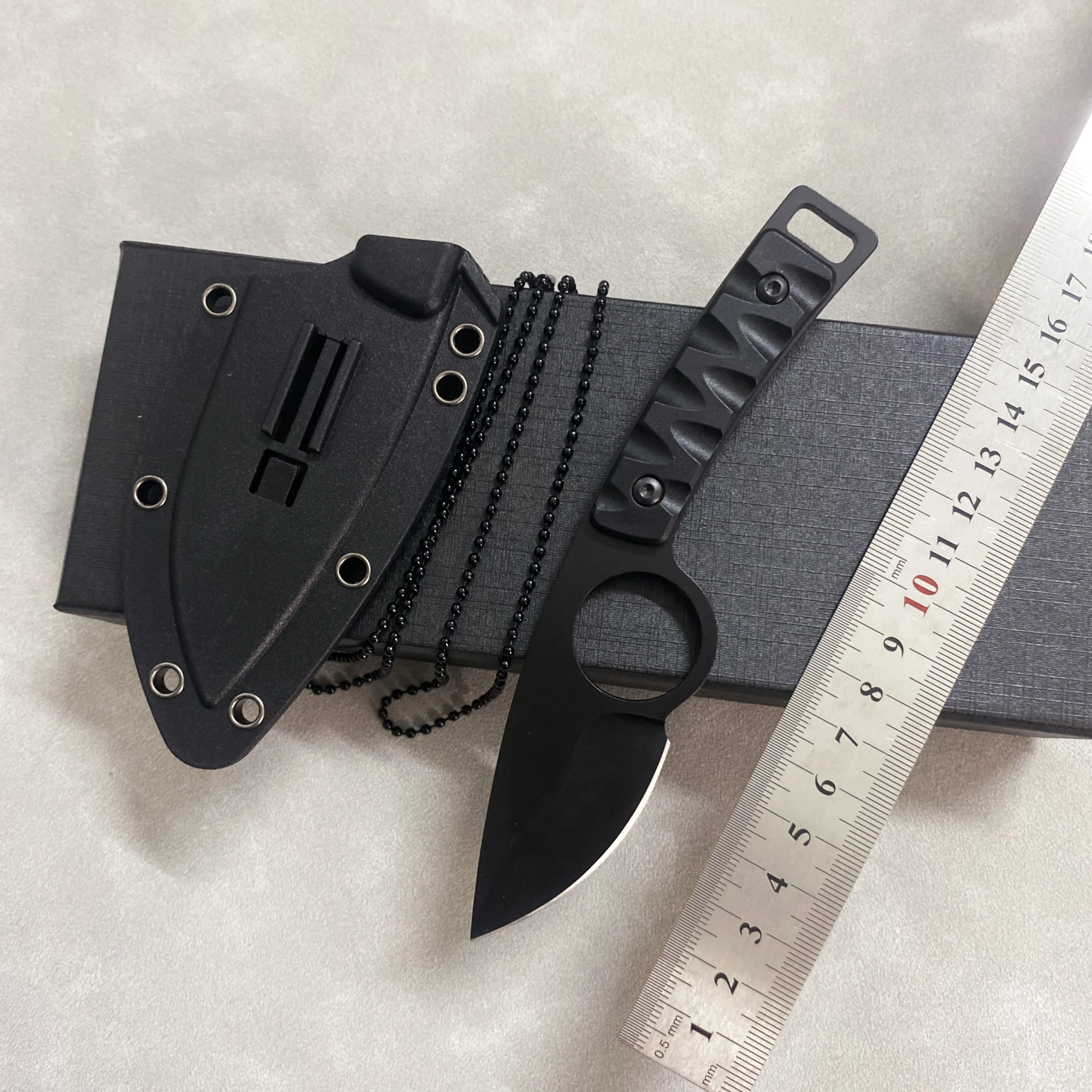 Cuchillo recto pequeño para exteriores