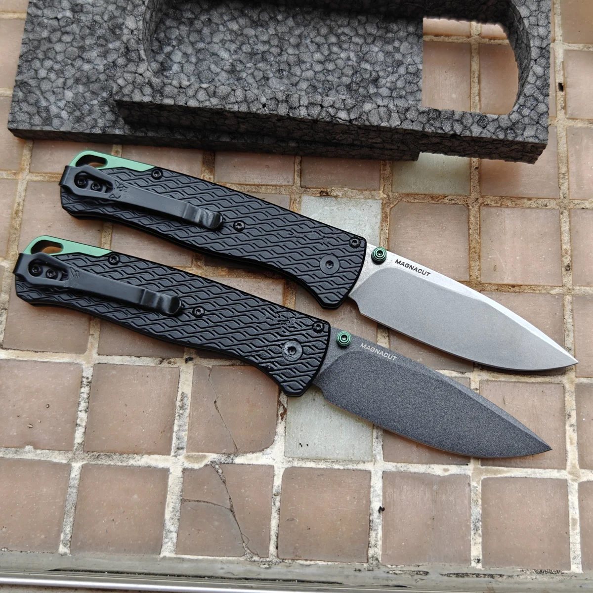 Cuchillo EDC Good Foam Bugout 534 MagnaCut con mango de aluminio - imagen 5