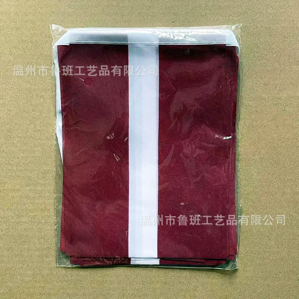 Bandera nacional Letonia exterior en poliéster para colgar - imagen 3