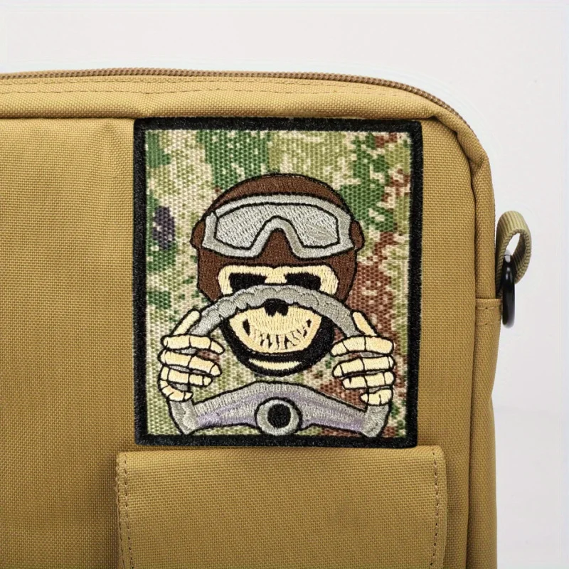 Parche táctico bordado calavera mono con velcro para mochila - imagen 2