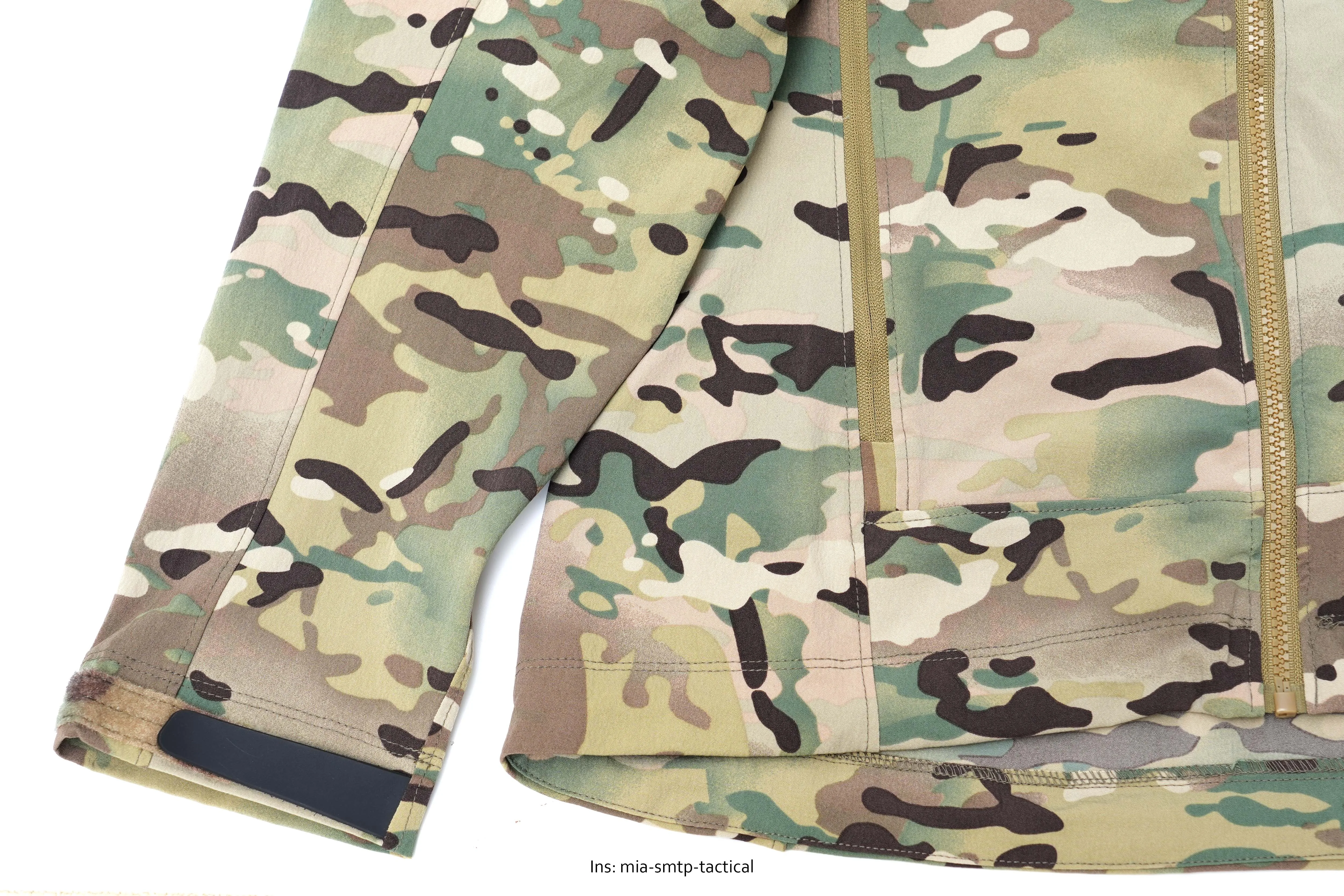 Chaqueta táctica Softshell SMTP P1031 en uso