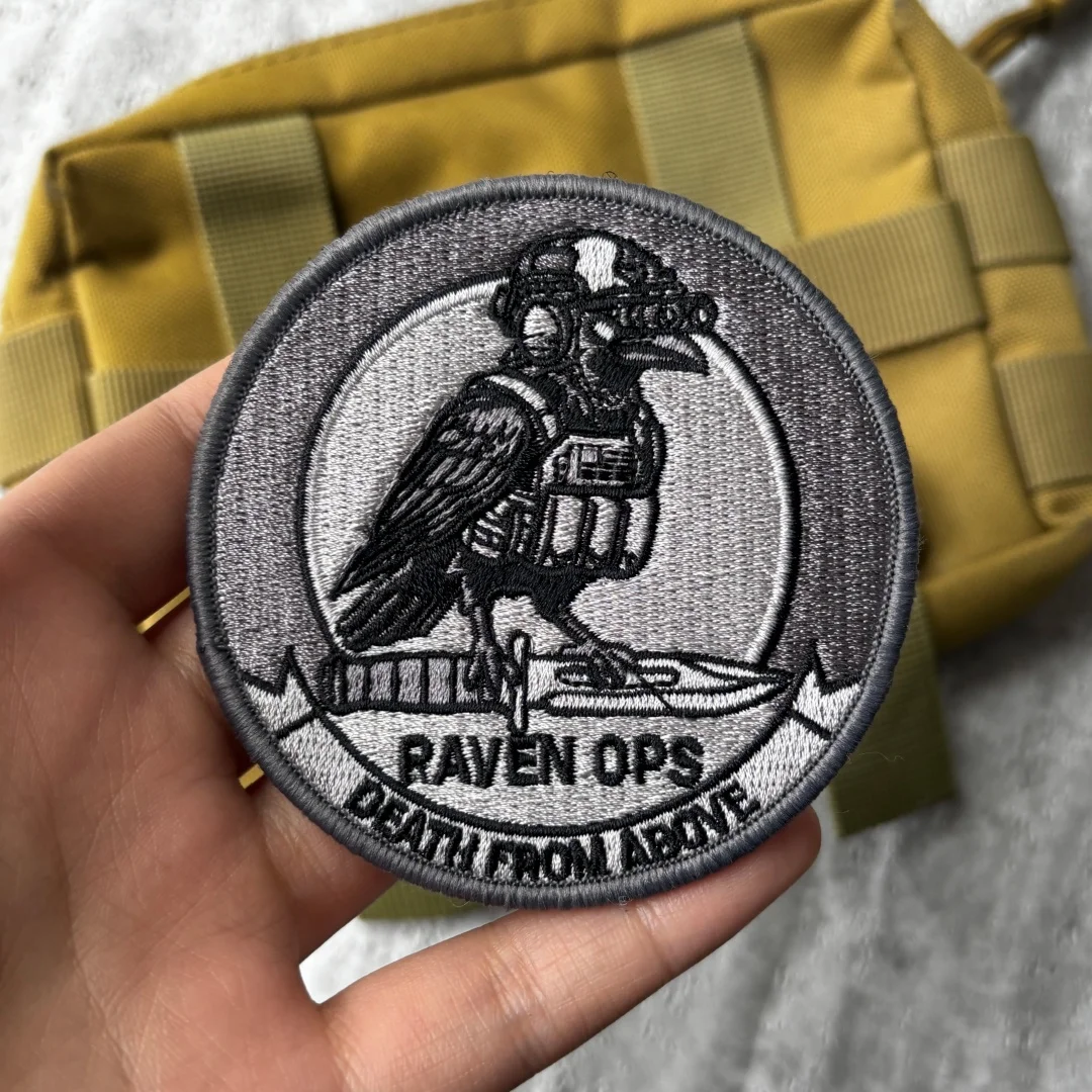 Raven Ops parche bordado táctico cuervo gris con velcro para mochila