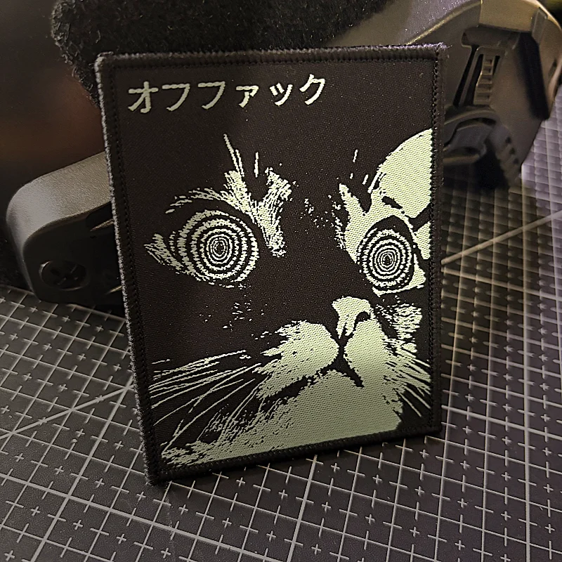 Parche táctico bordado gato sorpresa con velcro para mochila - imagen 4