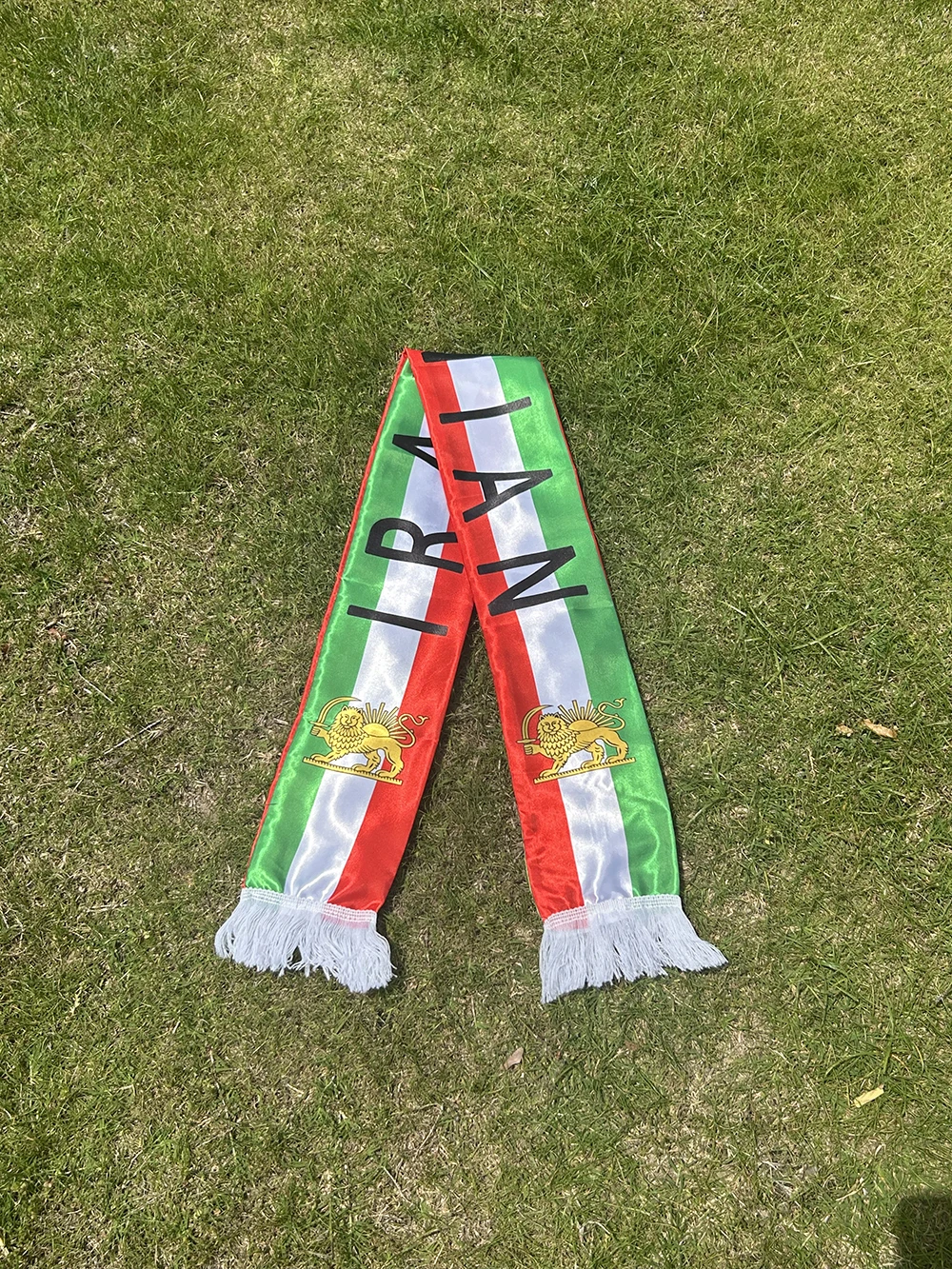 Bufanda bandera de Irán león corona satén con borlas para eventos - imagen 4