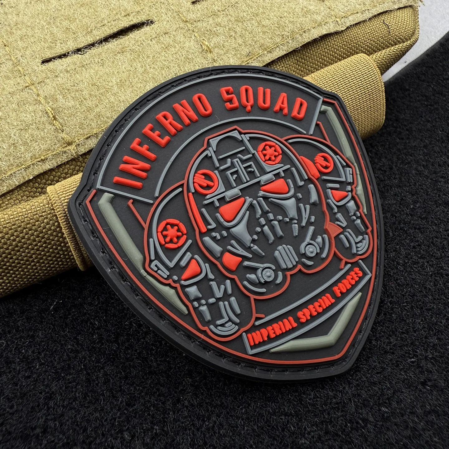 Parche táctico Hell Squad – Insignia velcro PVC para equipamiento - imagen 4