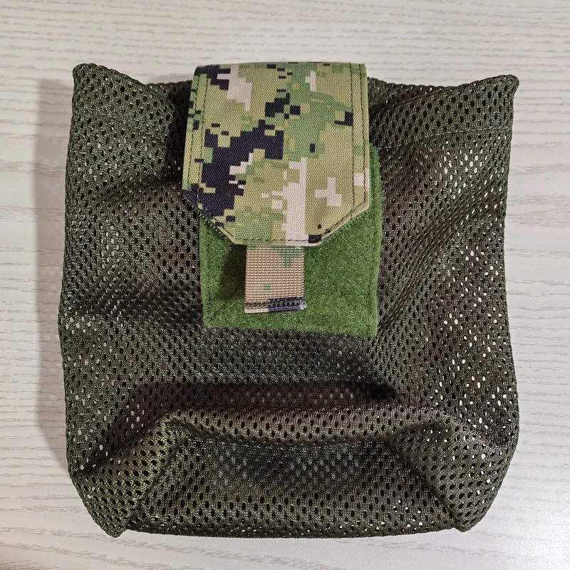 Bolsa táctica plegable de malla AOR2 para almacenaje