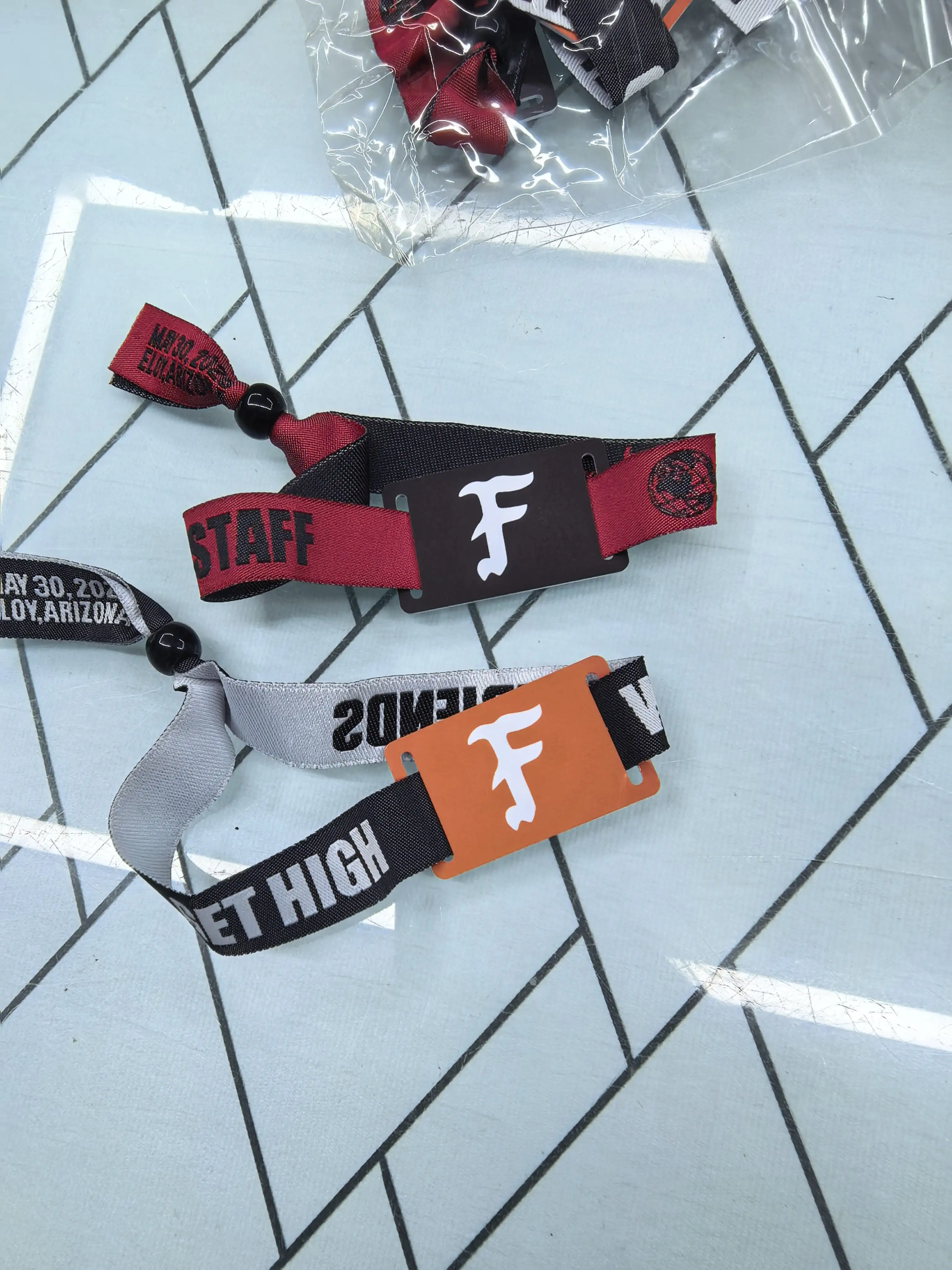Pulsera conmemorativa paracaidismo de altura – Forward Group - imagen 2