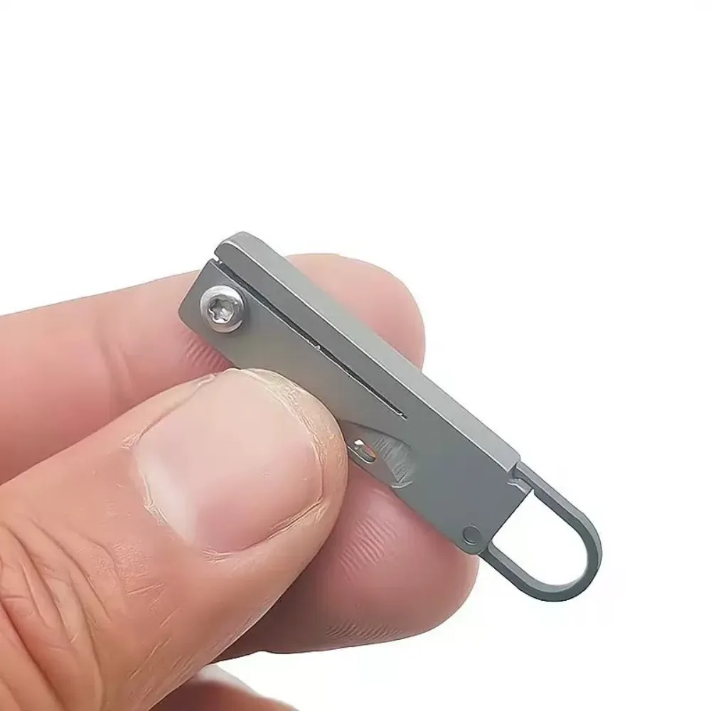 Navaja táctica de bolsillo de titanio plegable para llavero - imagen 4