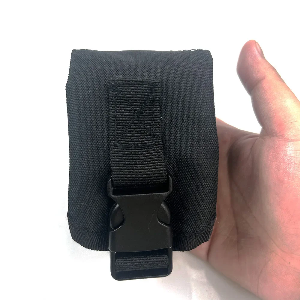 Detalle de diseño y compatibilidad para montajes MOLLE