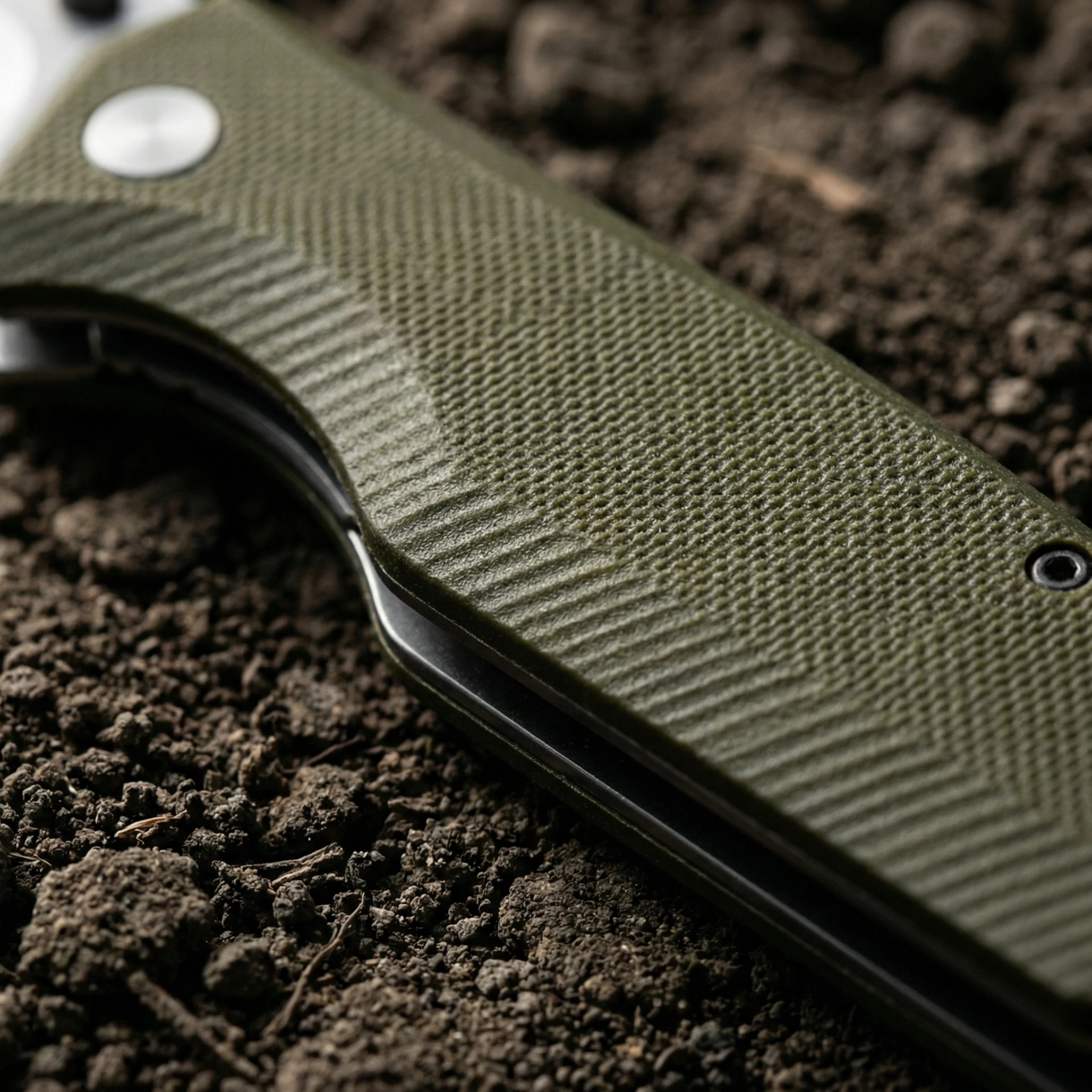 Cuchillo plegable listo para guardarse