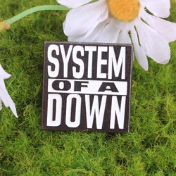 Broche esmaltado Sistema of a Down – solapa de ropa