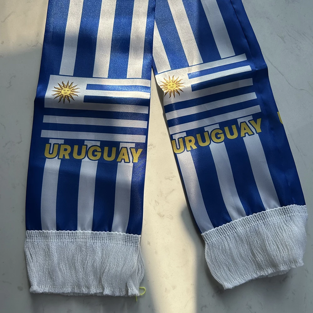 Bufanda de Uruguay satén doble cara con flecos para fútbol - imagen 4