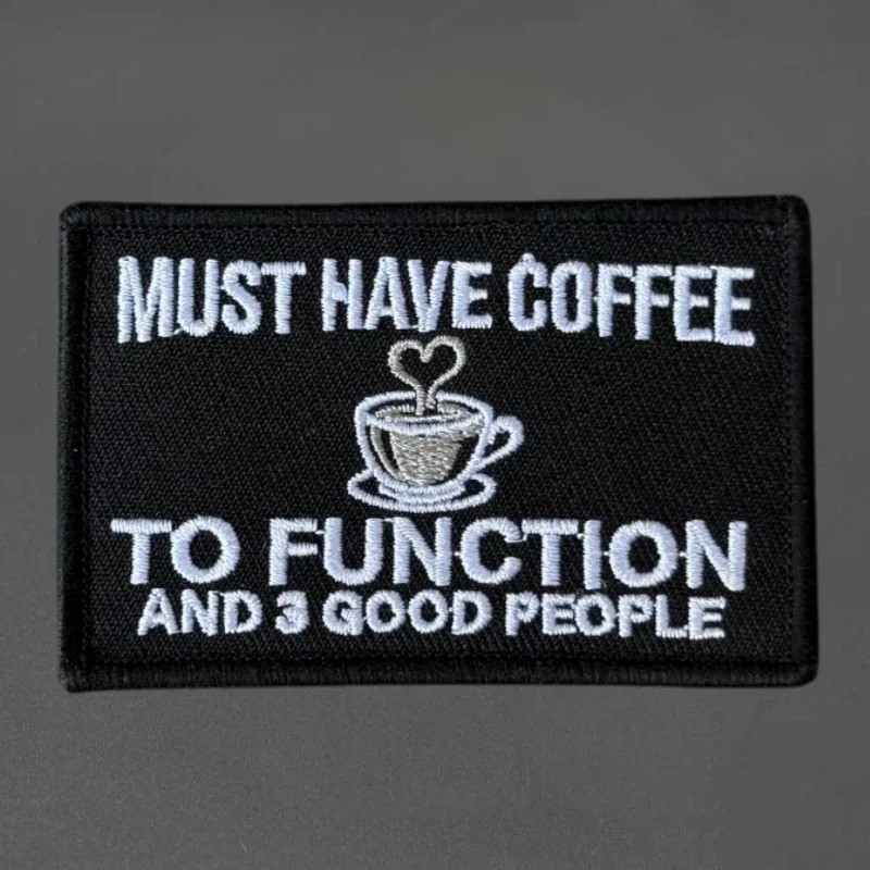 Parche táctico bordado café imprescindible para funcionar con velcro - imagen 3