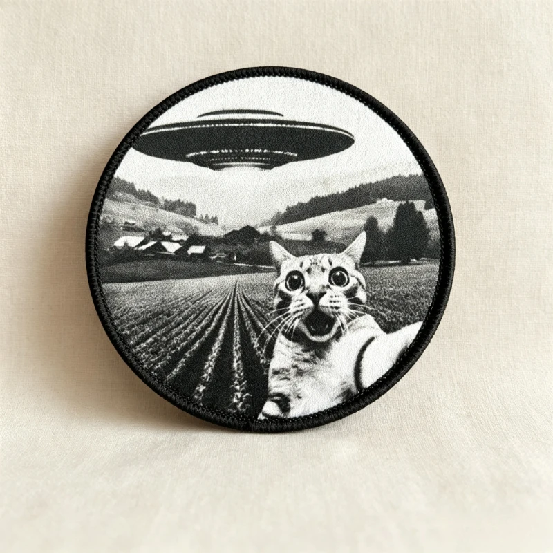 Parche táctico velcro gato OVNI – Insignia moral para MOLLE y ropa - imagen 3