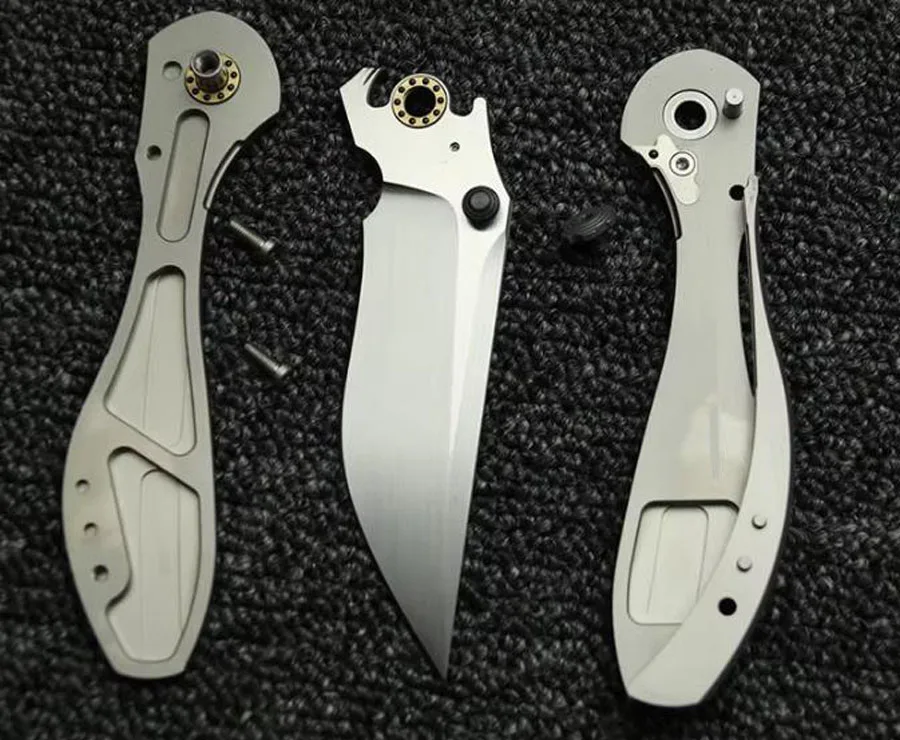 Cuchillo plegable con mango de titanio