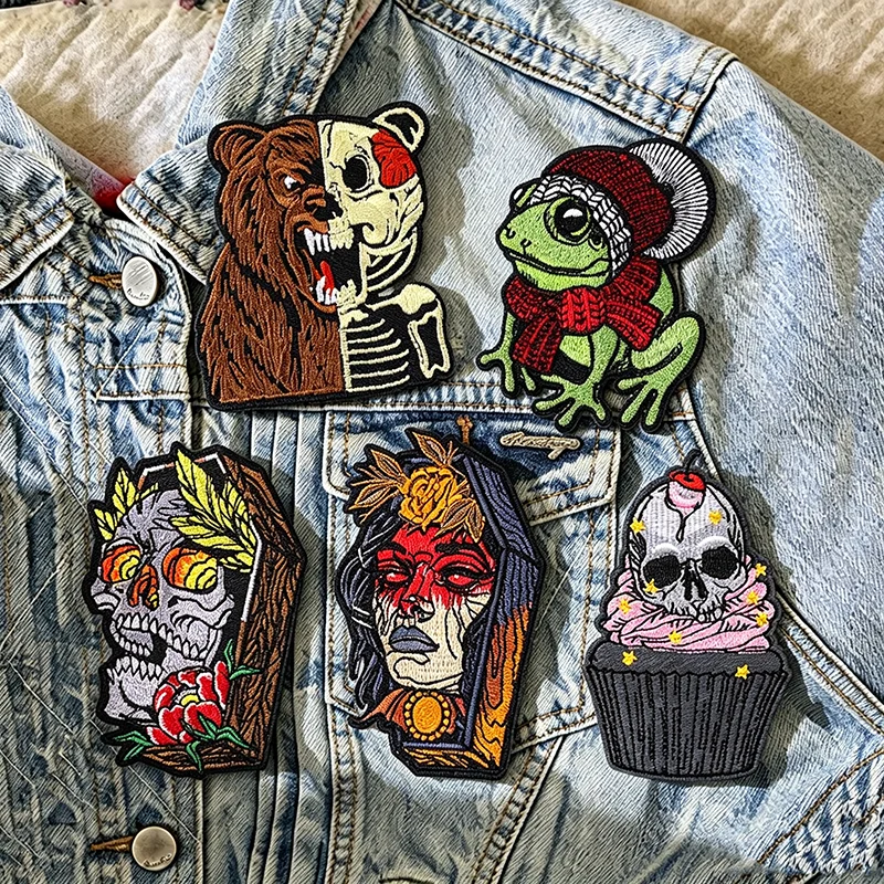 Parche termoadhesivo calavera punk – bordado fusible para coser - imagen 2