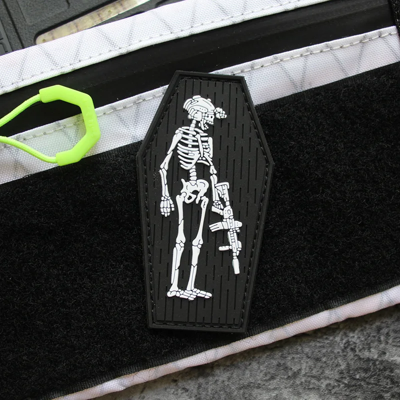 Diseños con temática de calavera y brillo nocturno