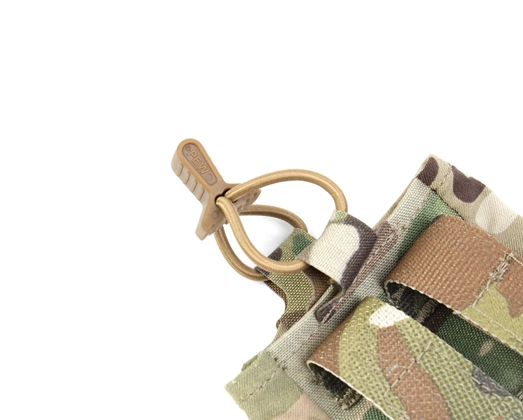 Detalle del conjunto bolsa y correa