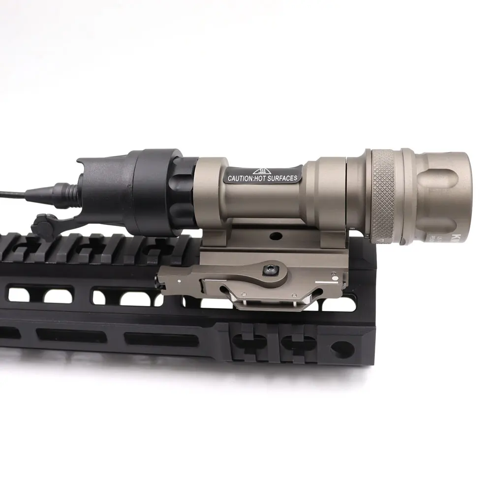 Linterna M952V vista lateral con montaje Picatinny